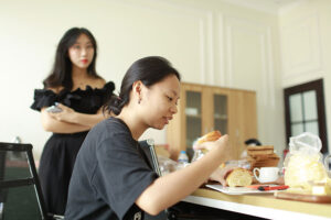 hau-truong-chup-anh-can-dang-studio (1)