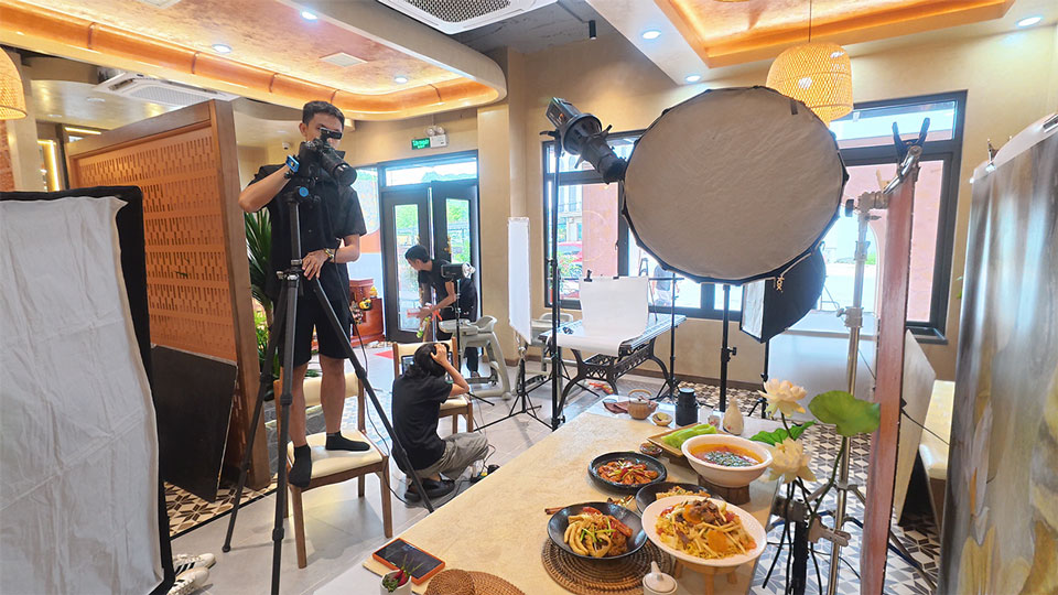 Nên thuê Freelancer Hay Studio Để Chụp Ảnh Món Ăn?